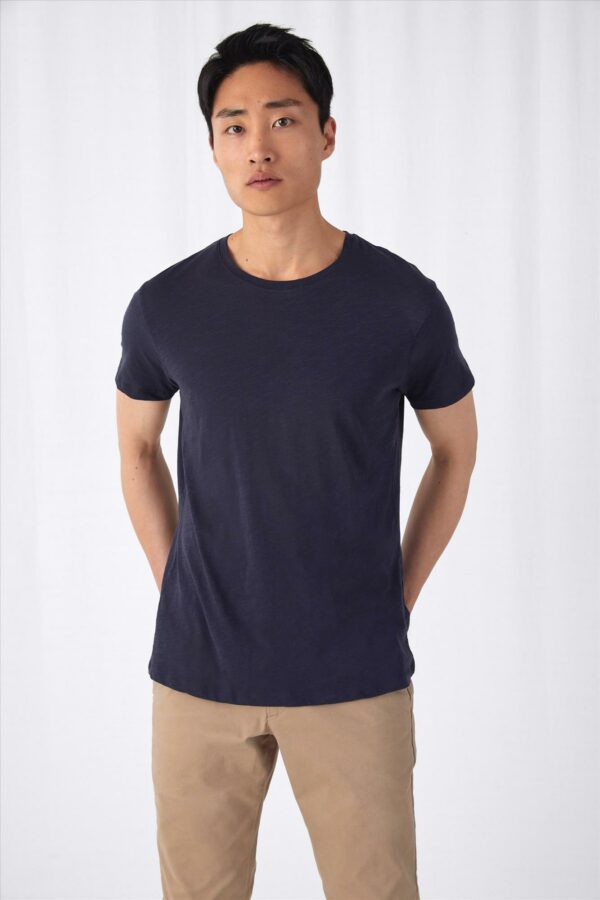 T-shirt van slubkatoen met een sierlijk minimalistisch ontwerp leent zich voor elke gelegenheid.