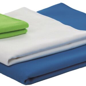 Microfiber handdoek met elastieke band om de handdoek op te rollen.