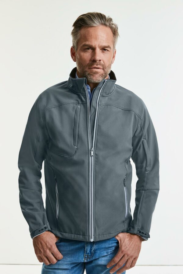 Softshell jacket met hoogwaardige DWR fabric.