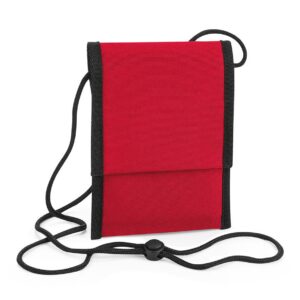 Adjustable neck cord. Rip-Strip™ closure. Small valuables pocket. Passport pocket. Tear out label. Capacity 0.5 litres.