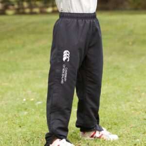 Polyester/cotton 3/4 lining with nylon lower leg lining. Elasticated waistband with inner drawcord. Two side zip pockets. Full length leg side zips. Elasticated cuffed leg ends. Branding on right thigh.
