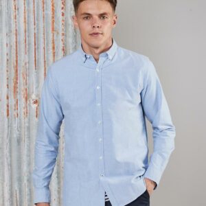 Super soft brushed oxford. Slim fit. Narrow button down collar. Pearlised buttons with cross-stitch. Back yoke. Single button cuffs. Twin needle stitching and topstitching detail. Tag free.