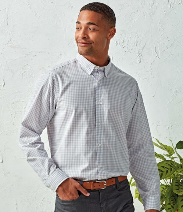 "Easy care fabric. Gingham check. Modern fit. Narrow soft