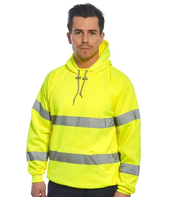 Conforms to EN ISO 20471: 2013 + A1: 2016 class 3. RIS-3279-TOM (orange only). ANSI/ISEA 107 class 3.2. Double fabric hood with contrast drawcord and toggles. Raglan sleeves. Two reflective bands around the body and sleeves. Front pouch pocket. Ribbed cuffs and hem.