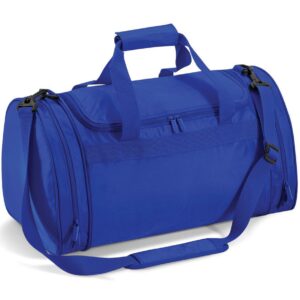 Padded hand grip. Detachable adjustable shoulder strap with pad. End zip pockets. Internal baseboard. Protective base feet. Capacity 32 litres.