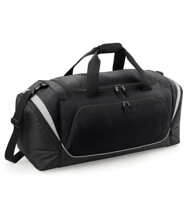 Padded hand grip. Detachable adjustable shoulder strap with pad. Front pocket designed for easy decoration. Large main compartment. Two large end pockets. Internal mesh pockets. Internal valuables pocket. Elasticated bottle loops. Internal baseboard. Protective base feet. Capacity 115 litres.