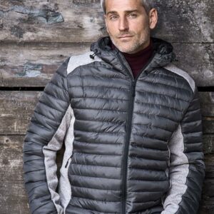 "Contrast polyester lining. Showerproof. Contrast knitted fleece panels on shoulders