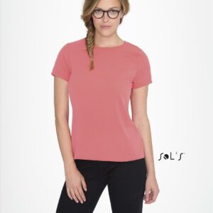 Chique T-shirt van crepe polyester met korte mouw.