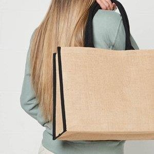 Heavyweight fabric.Contrast carry handles (60cm long).Cotton canvas front and back.Contrast jute sides.Tear out label.Capacity 26 litres.Hand wash only.
